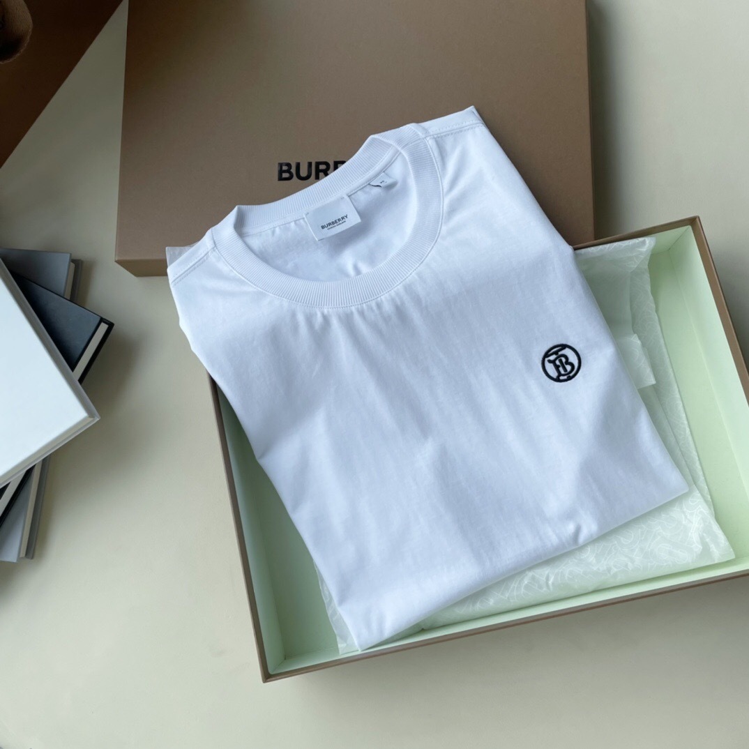 P209 Burberry Round B Chest-Embroidered T-Shirt - White