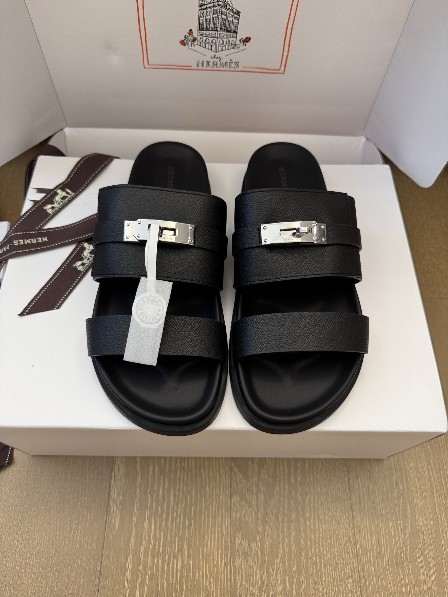 P619 Men's Kelly Buckle Sandals