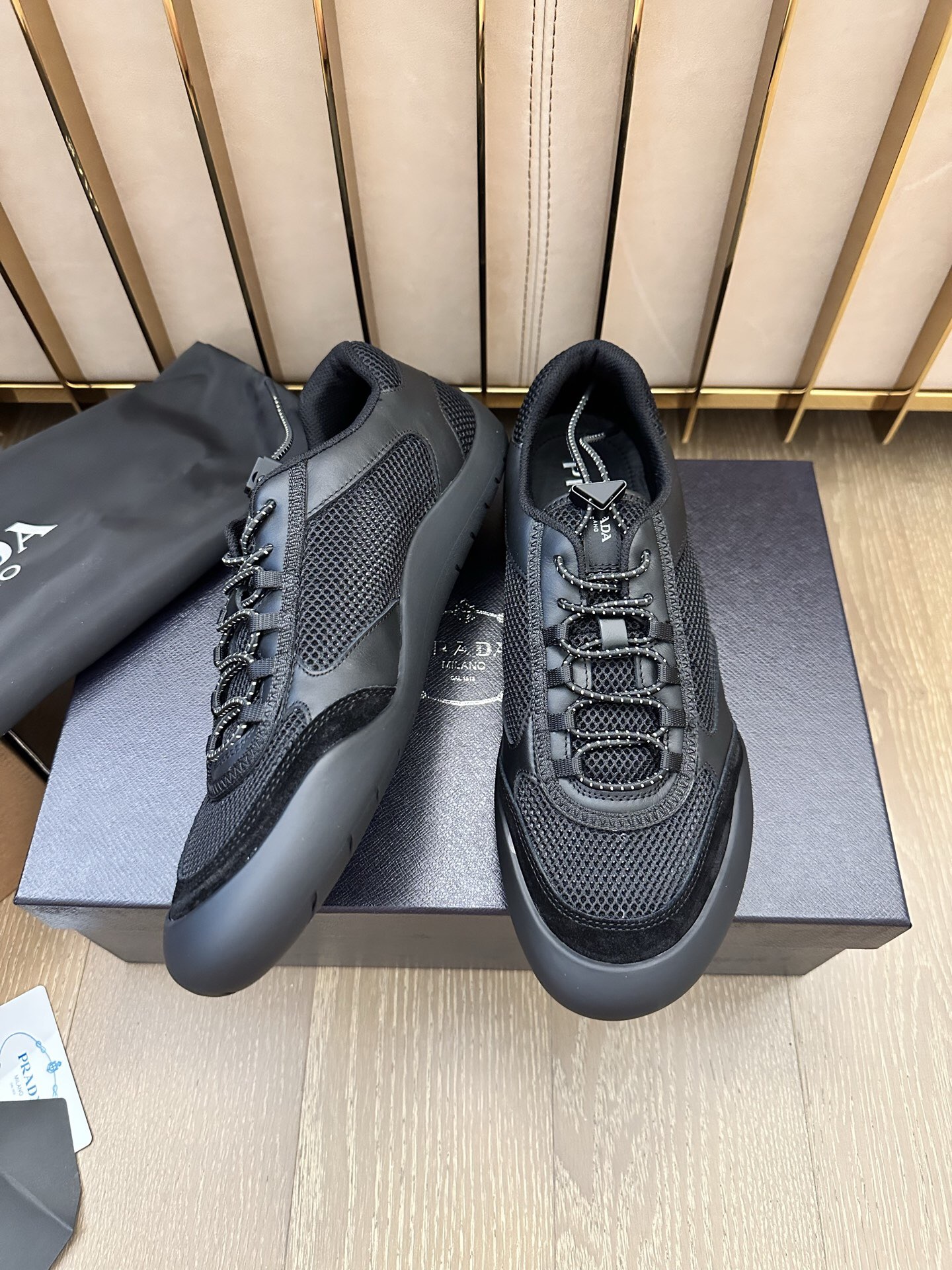 P599 Mesh Sneakers - Black