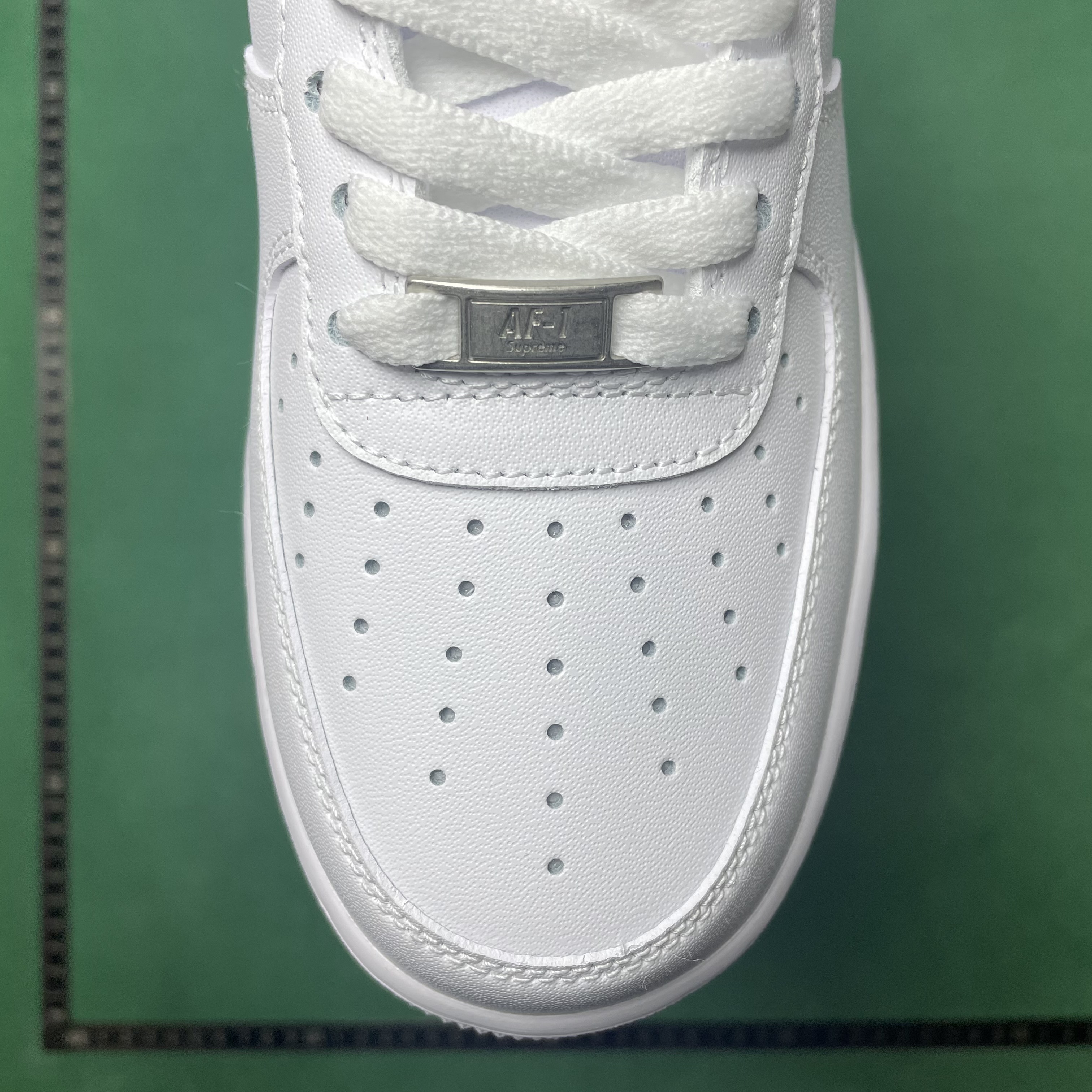 23$ DC Batch CDG x Supreme x Nike Air Force 1 Supreme Comme des Garcons Shirt 皮革 圆头系带  板鞋 男款 白黑#1.6 · image 10