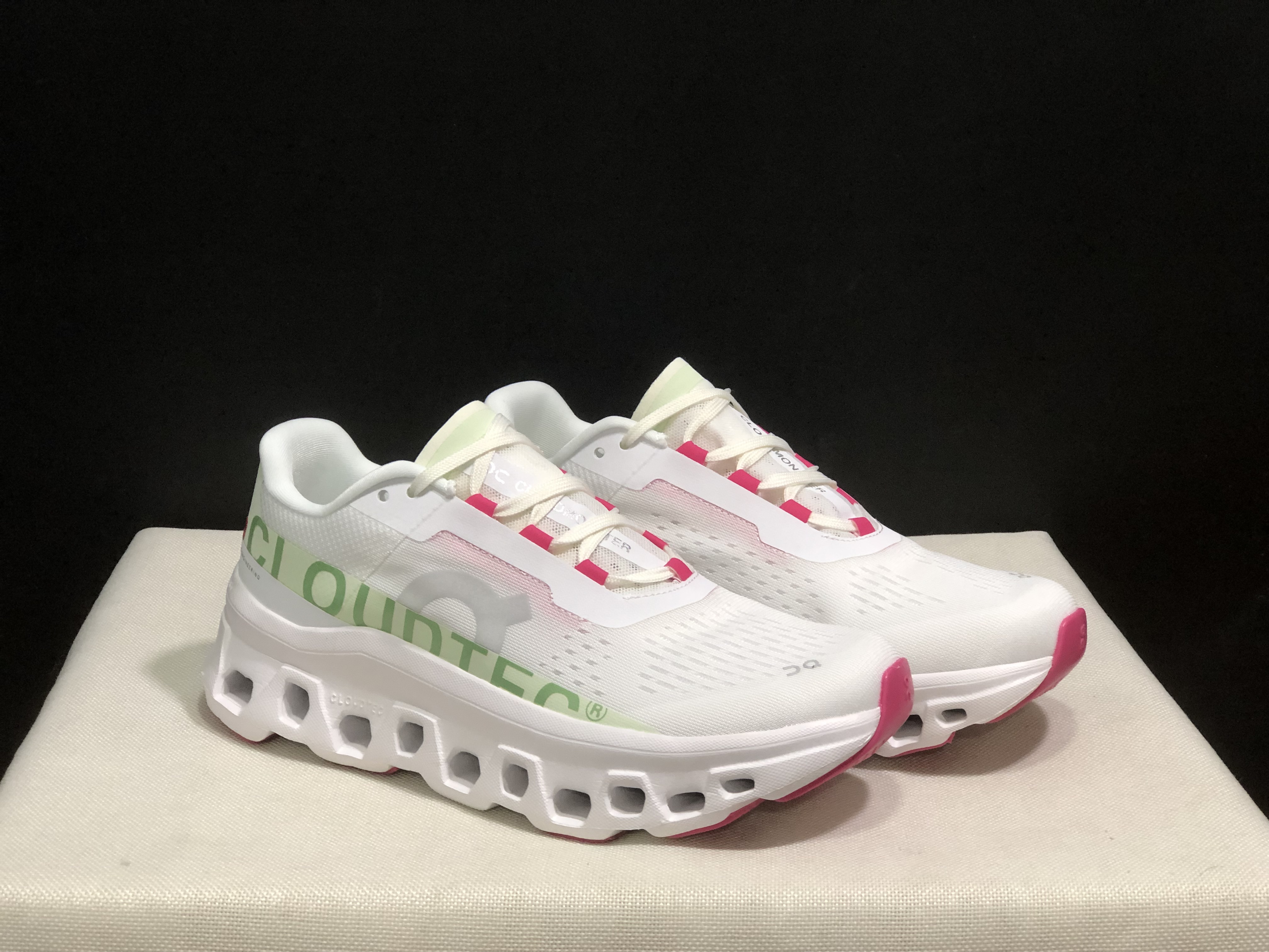 On Cloudmonster - Green Apple - Size 36–41