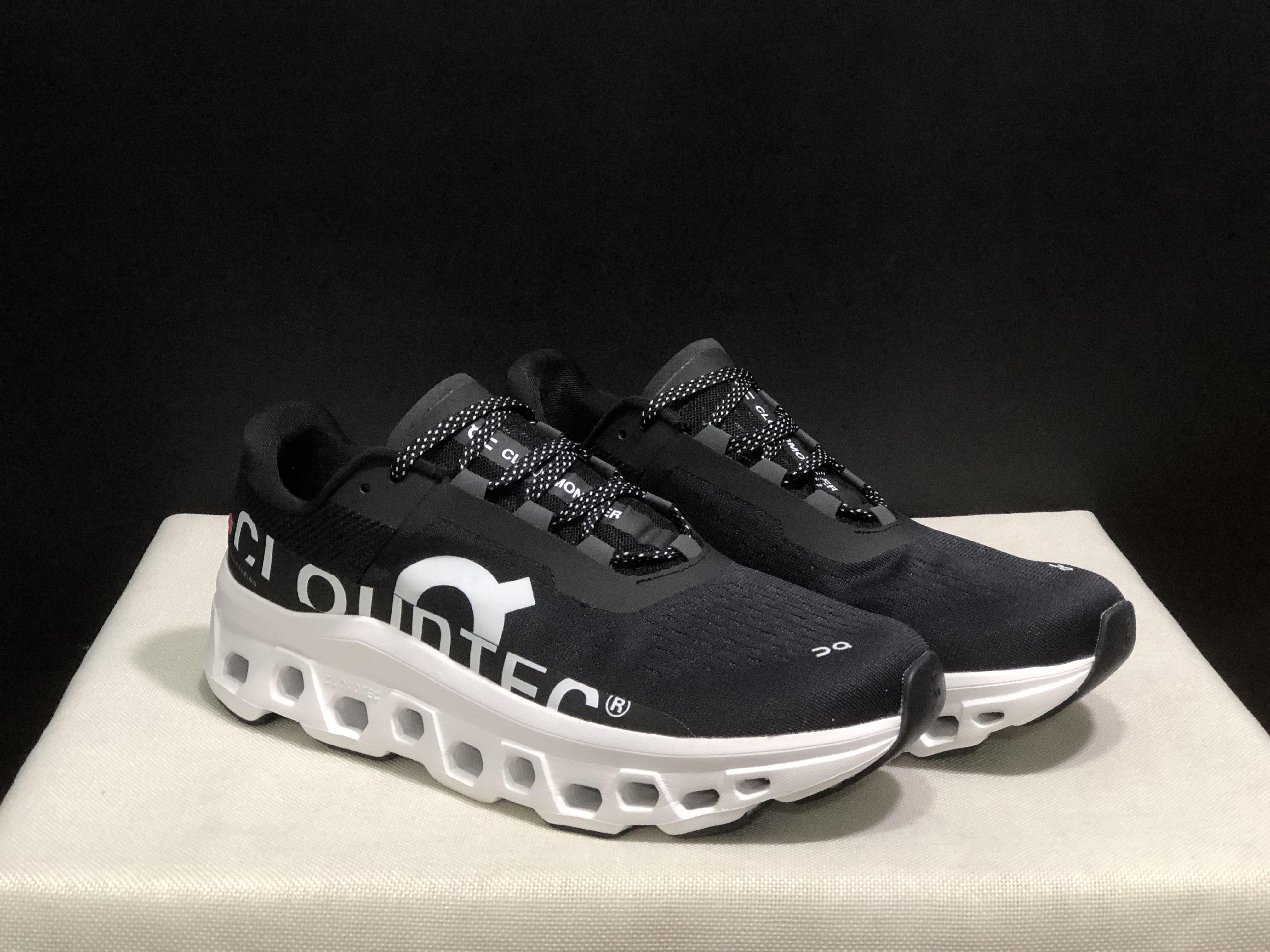 On Cloudmonster - Black/White - Size 36–45