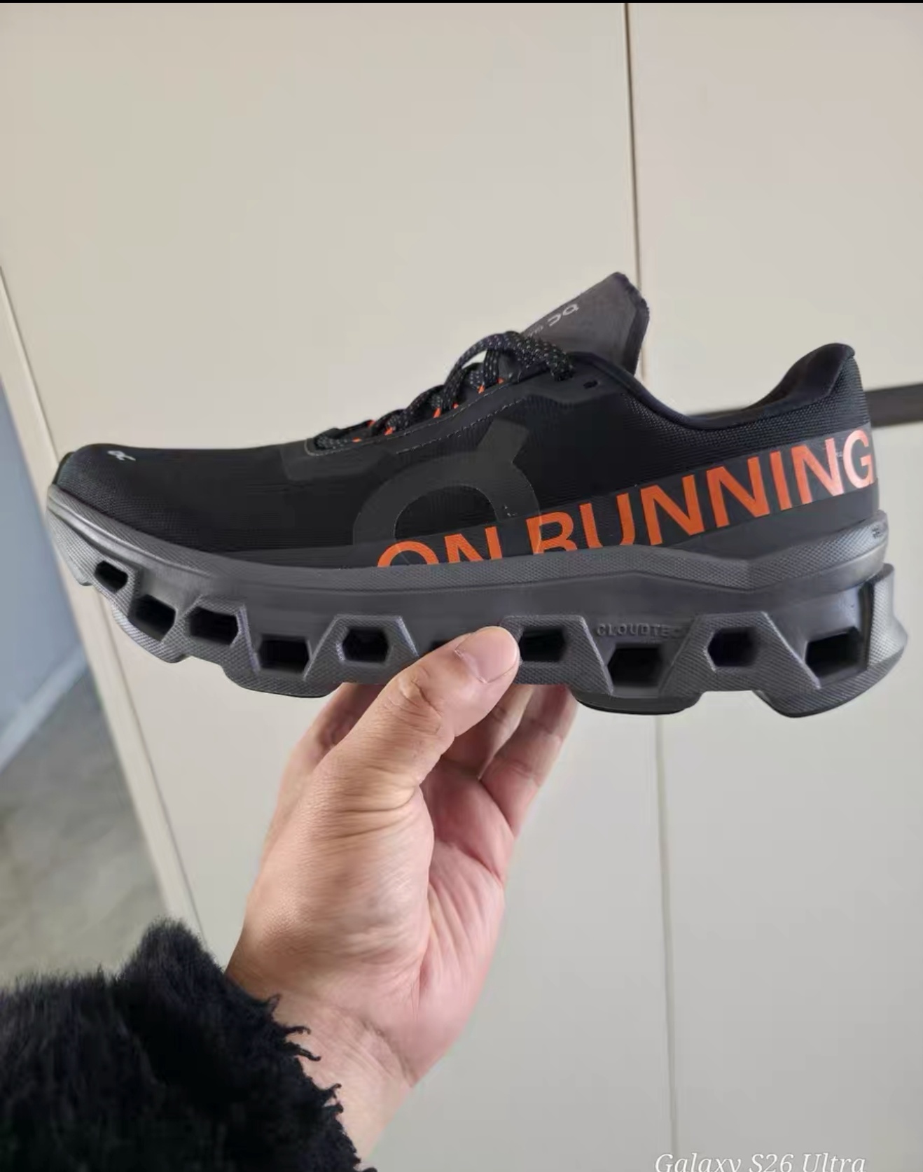 On Cloudmonster 1
