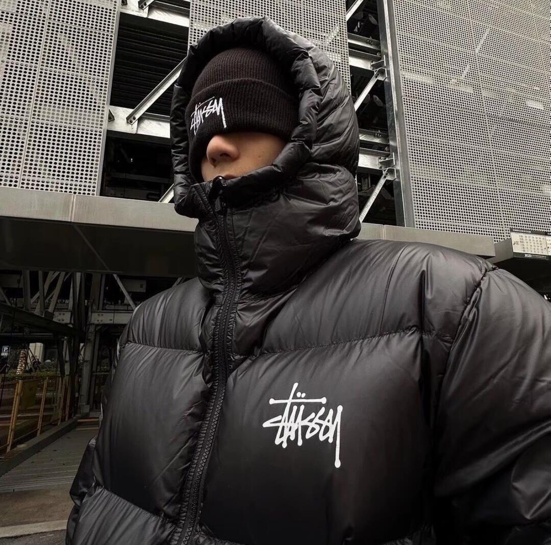 P879  Stussy down jacket · image 24