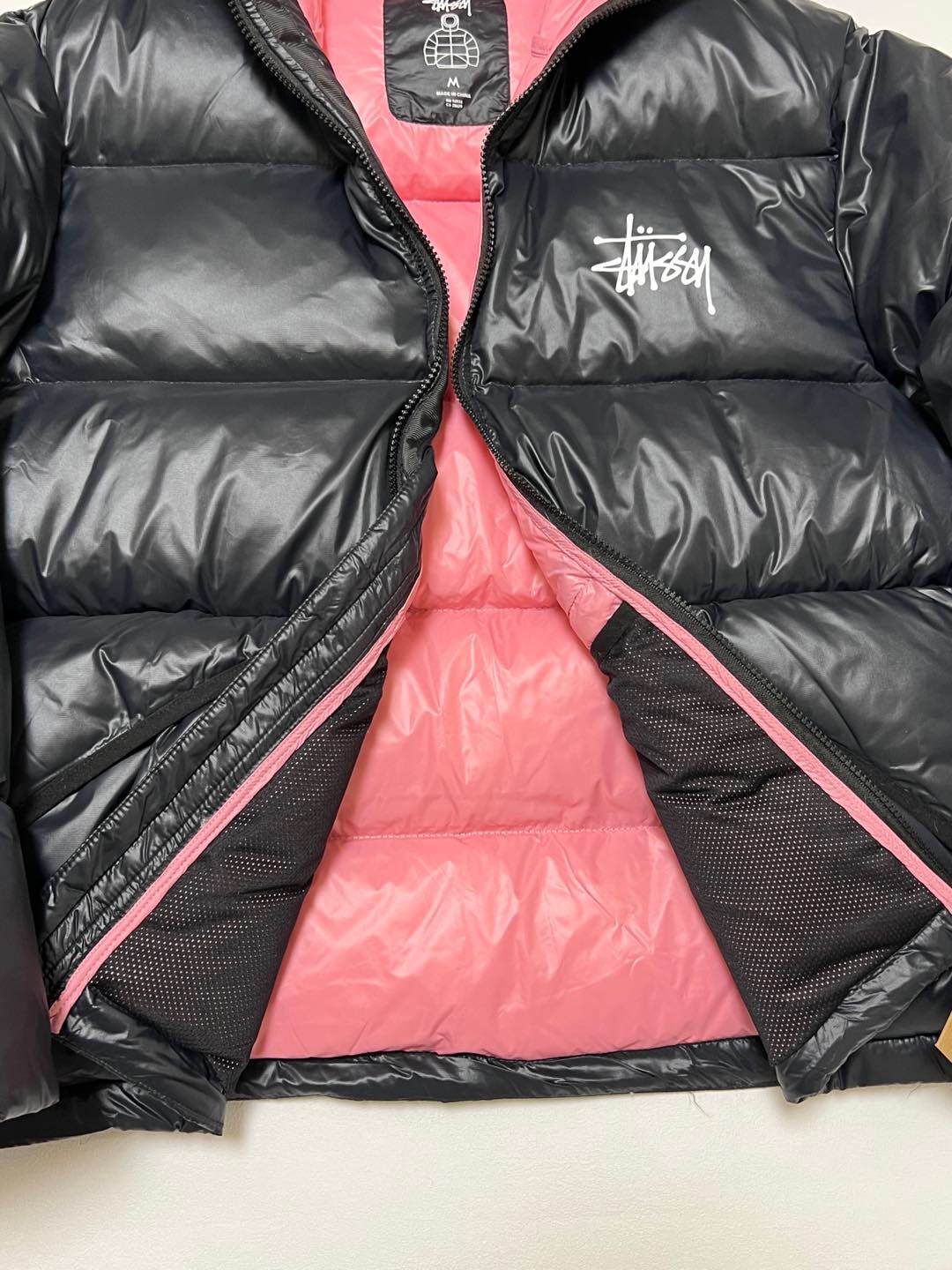 P879  Stussy down jacket · image 7